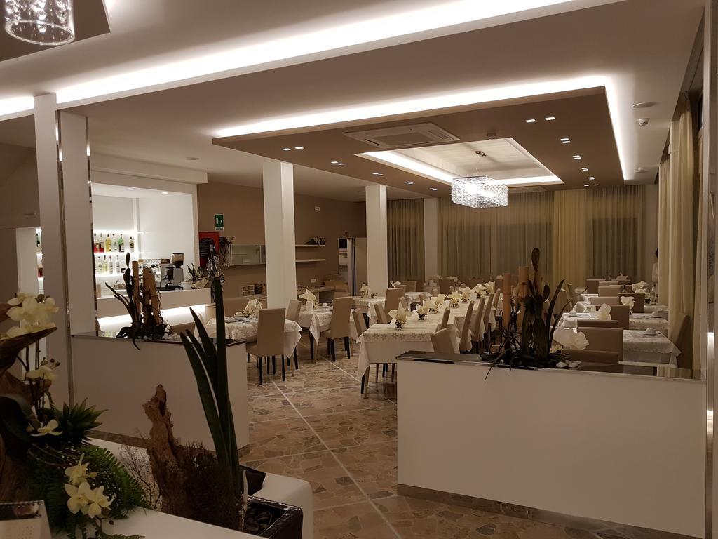 Hotel Solemare Cesenatico Eksteriør bilde